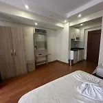 بيرينسي الفندقية شقة فندقية 4*