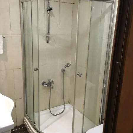 アパートホテル Birinci 3*